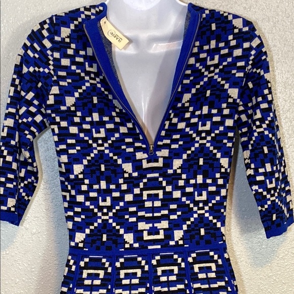 Rumere 100% Wool Blue and White Fit and Flare Dress with 3/4 Sleeves - Picture 7 of 9